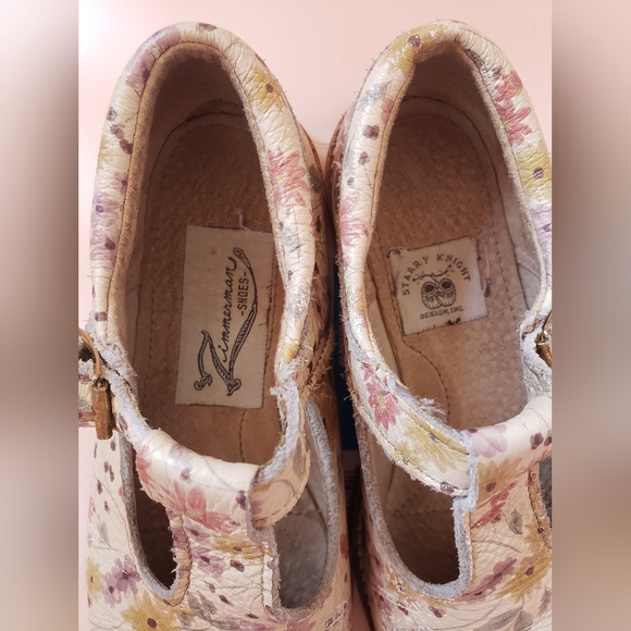 T-straps - Picture 7 of 10